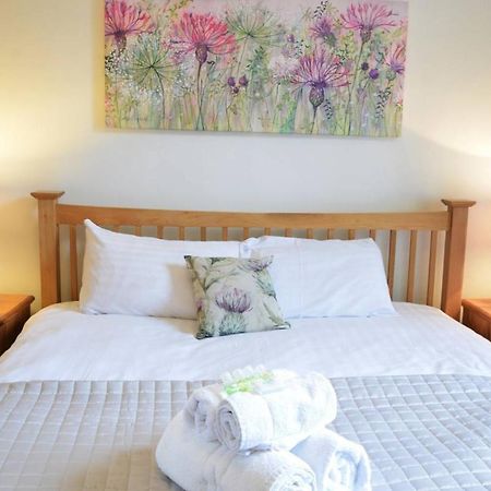 Altido Castle Terrace 3 Bedroom Apartment - Old Town เอดินบะระ ภายนอก รูปภาพ