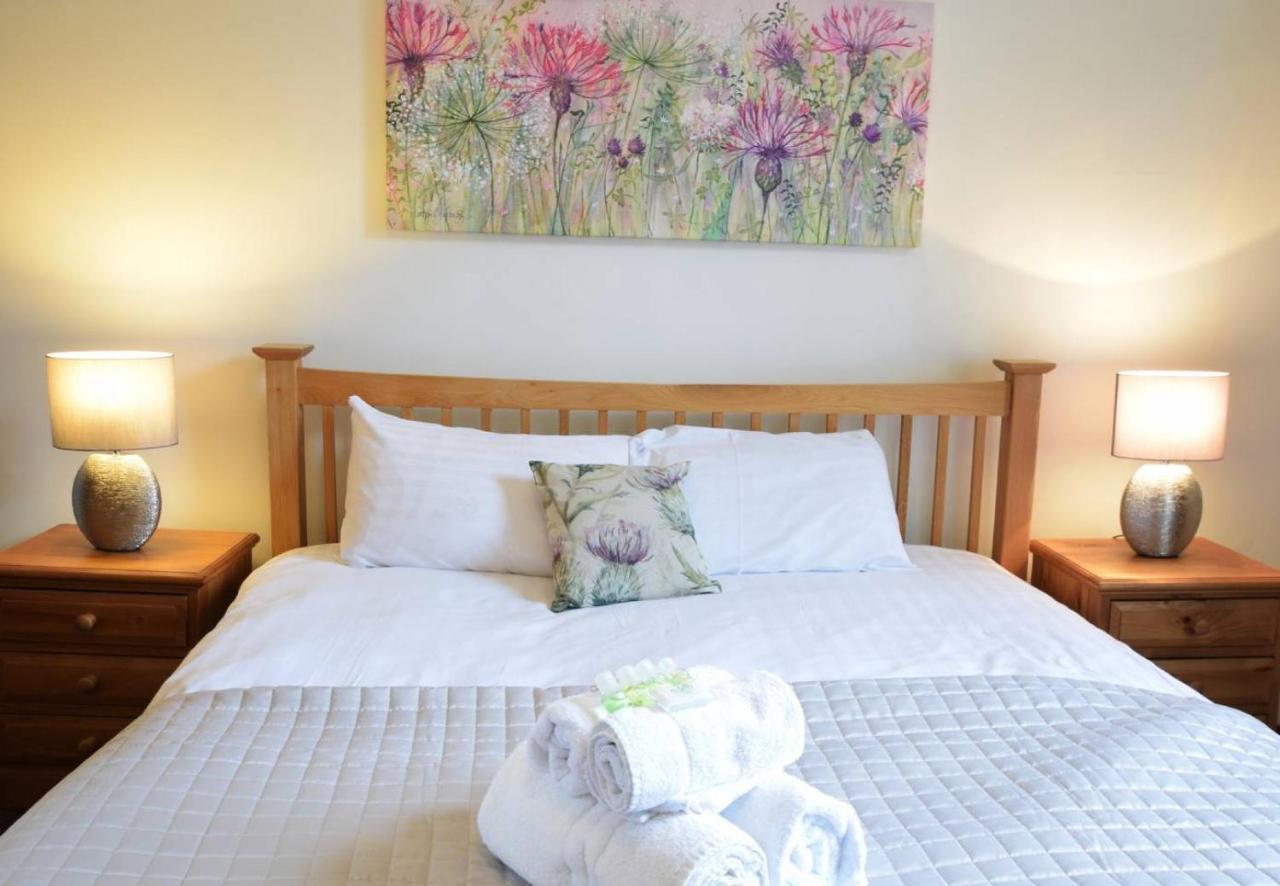 Altido Castle Terrace 3 Bedroom Apartment - Old Town เอดินบะระ ภายนอก รูปภาพ