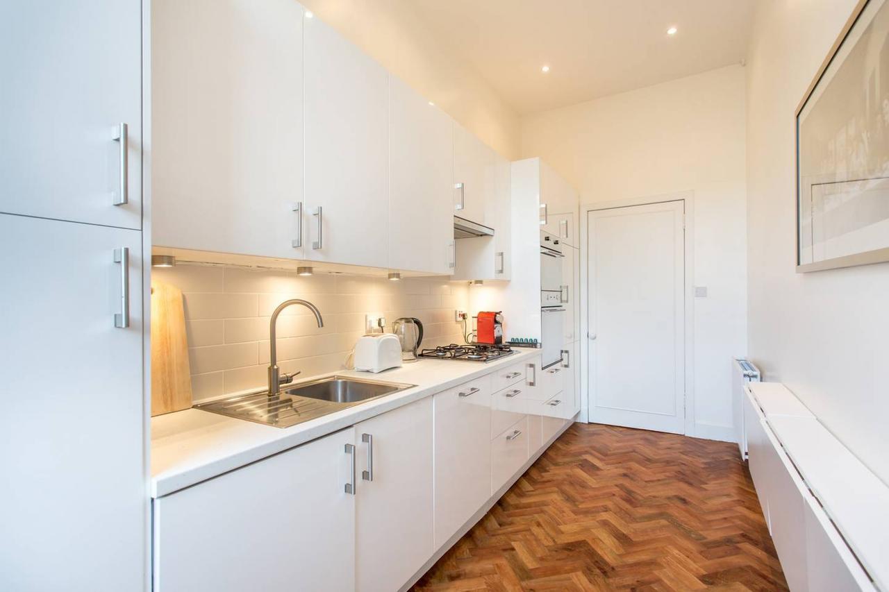 Altido Castle Terrace 3 Bedroom Apartment - Old Town เอดินบะระ ภายนอก รูปภาพ