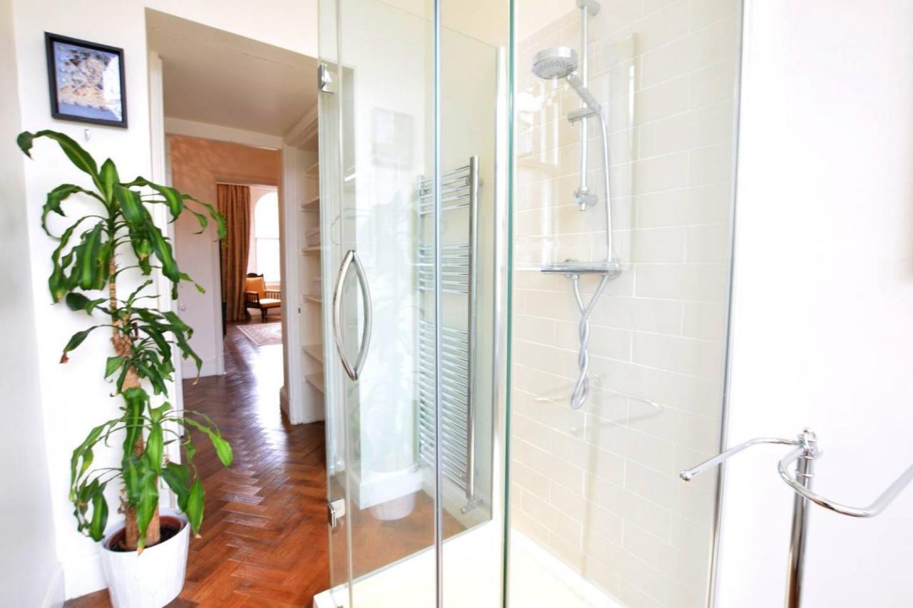 Altido Castle Terrace 3 Bedroom Apartment - Old Town เอดินบะระ ภายนอก รูปภาพ