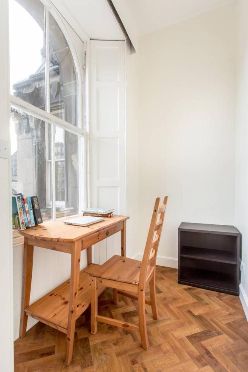 Altido Castle Terrace 3 Bedroom Apartment - Old Town เอดินบะระ ภายนอก รูปภาพ