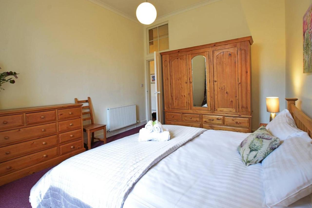 Altido Castle Terrace 3 Bedroom Apartment - Old Town เอดินบะระ ภายนอก รูปภาพ